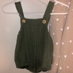 Cat and Jack green romper baby girls size 3-6 months